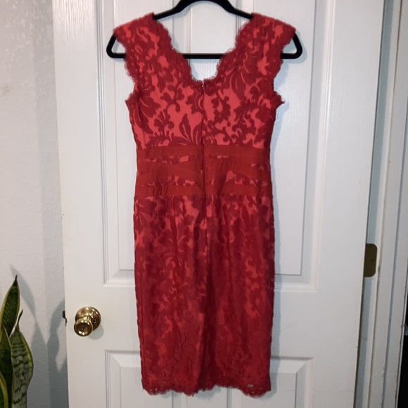 Tadashi Shoji Bodycon Dress SZ 2 Petite EUC - Picture 7 of 12